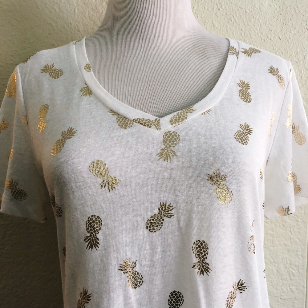White and Gold Pineapple T-shirt - Picture 3 of 5